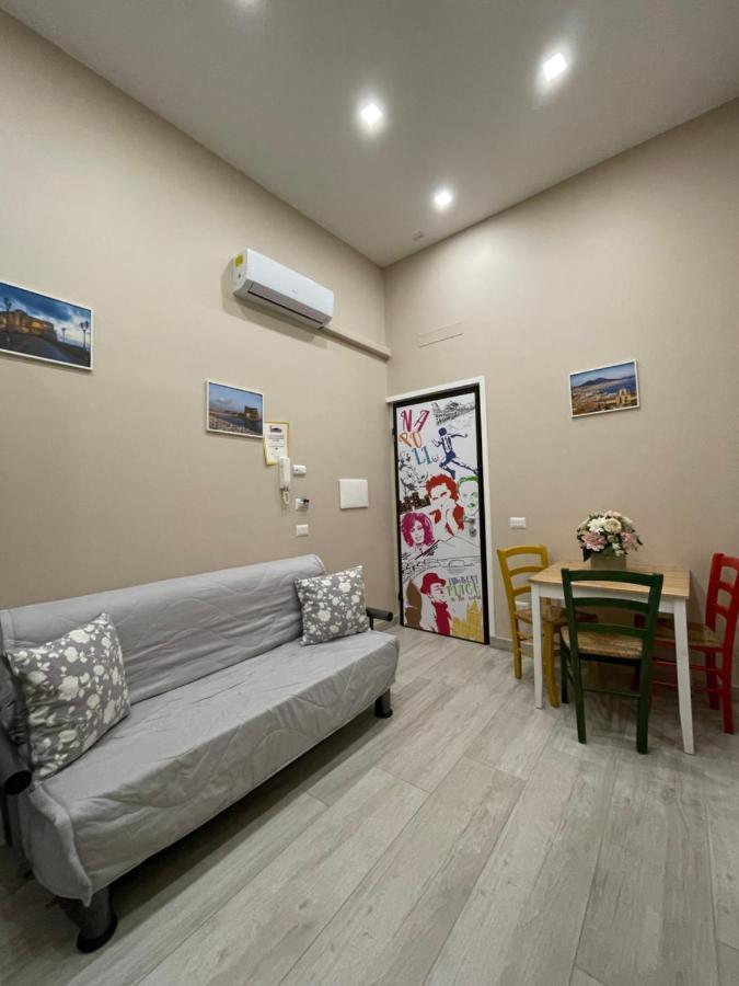 Bed and Breakfast Casa Cavaliere Neapel Exterior foto